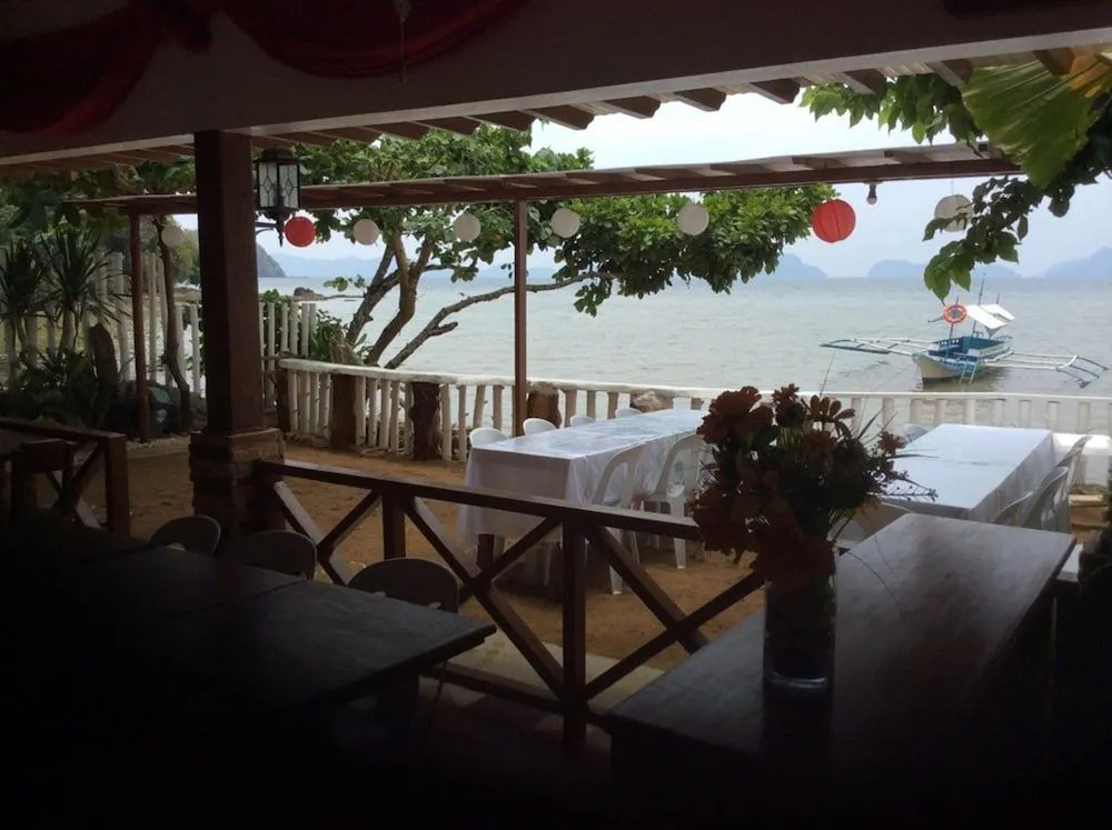 Beach & Waterfront