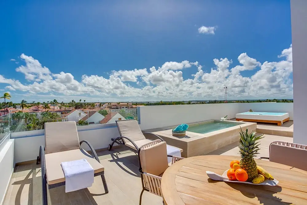 Pool Garden Luxury Apt