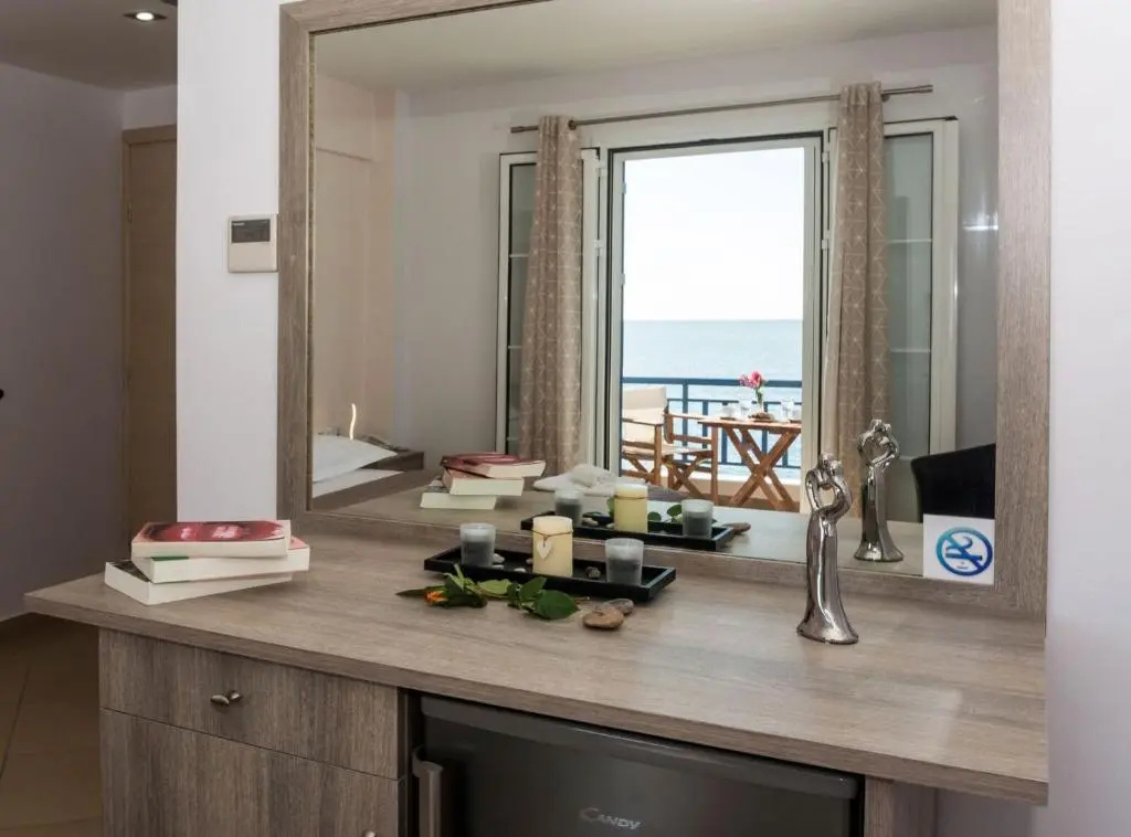 Standard Double room with sea view (full double bed)