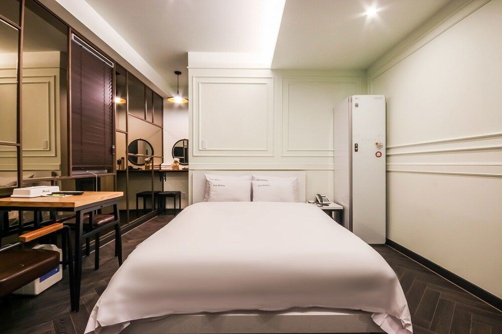 Hotel Making — 4