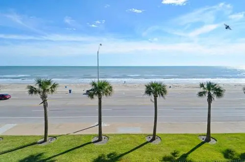 Beach & Waterfront