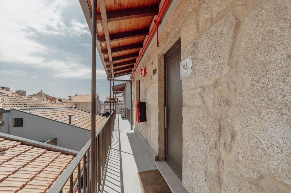 Mezzanine Stylish Apartment T