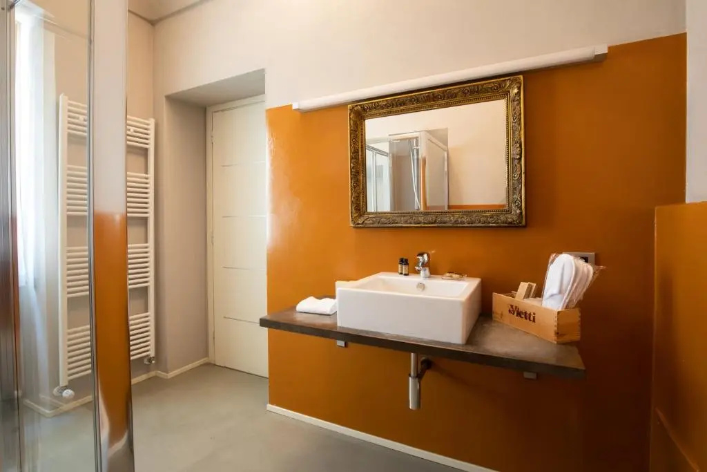 Standard Double room with balcony (full double bed)
