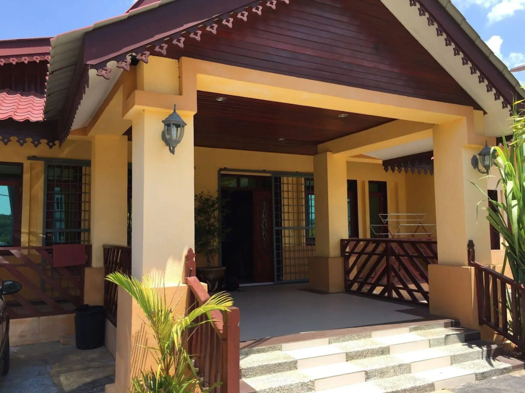 Zulina Homestay