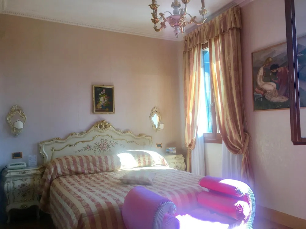 Comfort Double room with bay view (full double bed)