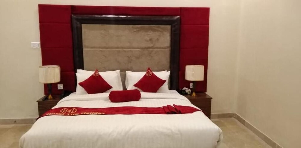 Hotel The Holiday