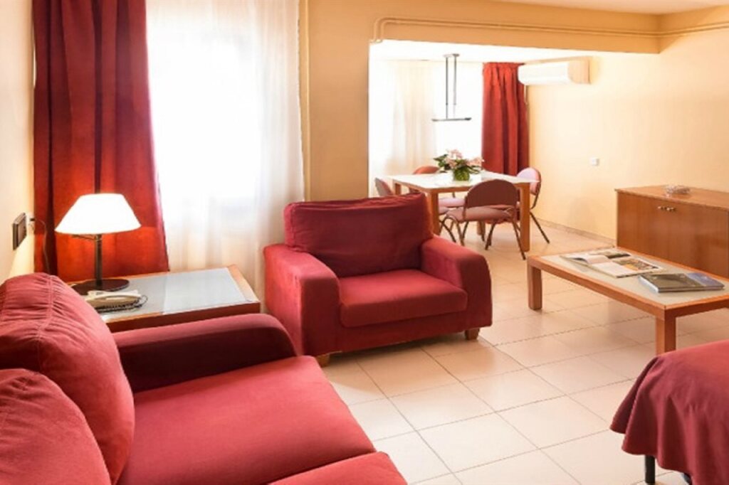 Aparthotel Bertran - 11