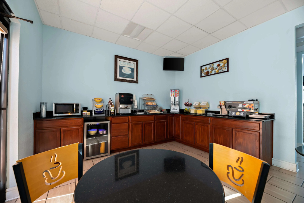 Food & Beverage