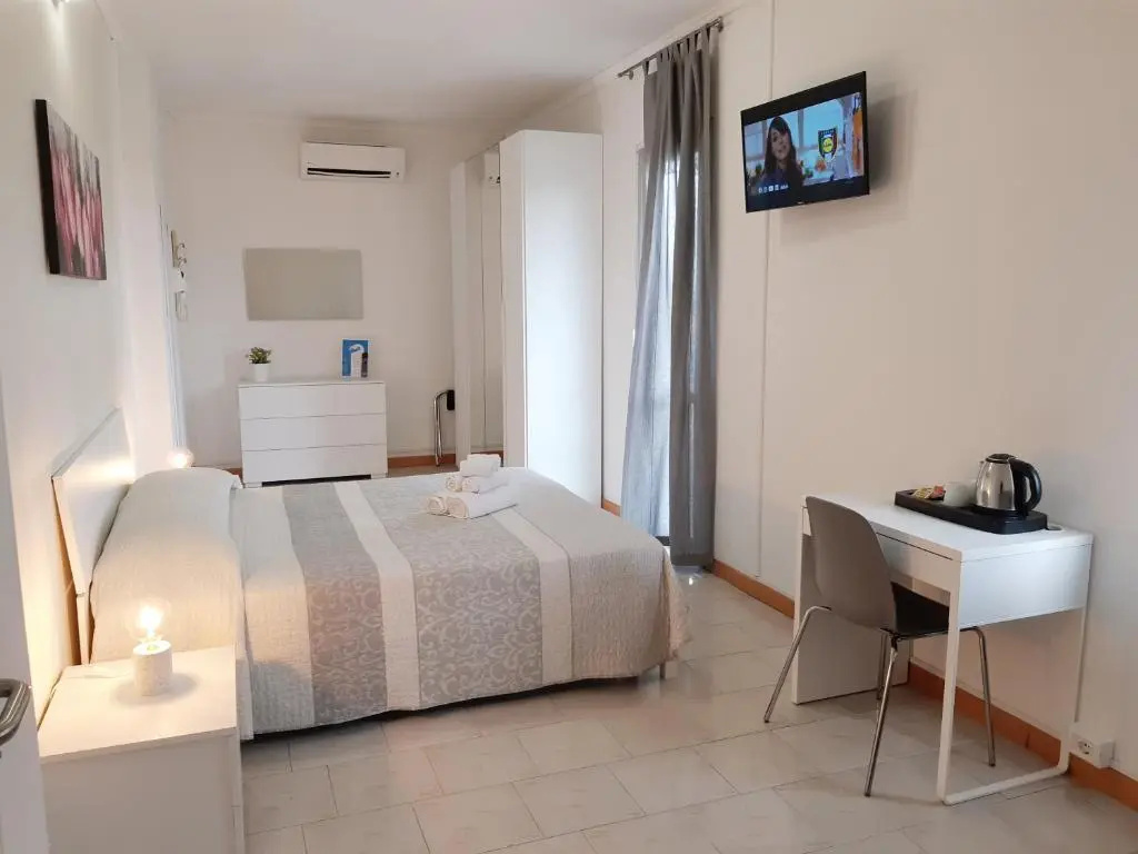 Superior Double room (full double bed)