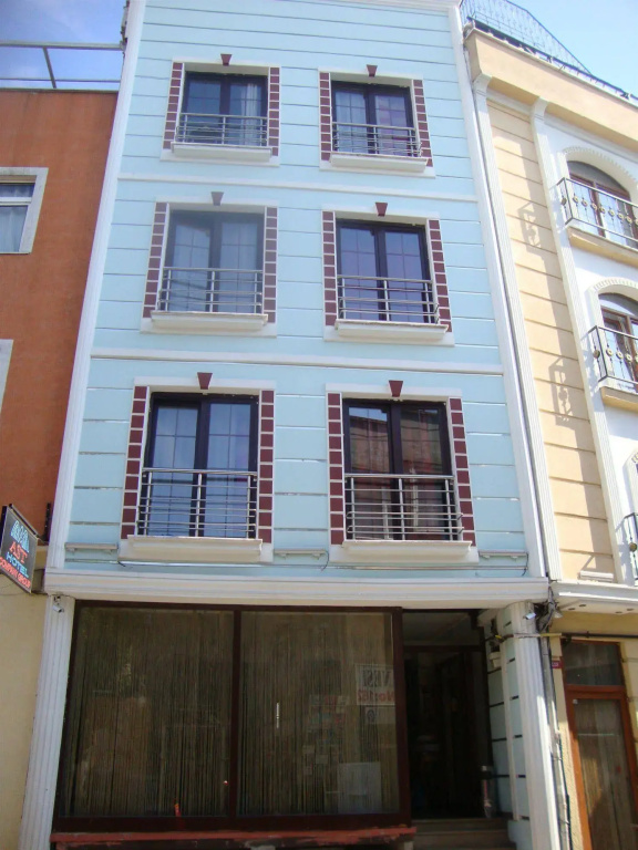 Ast Hotel