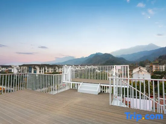 Floral Hotel·Linran Parent-Child Vacation Homestay (Panda Valley Branch) in Chengdu