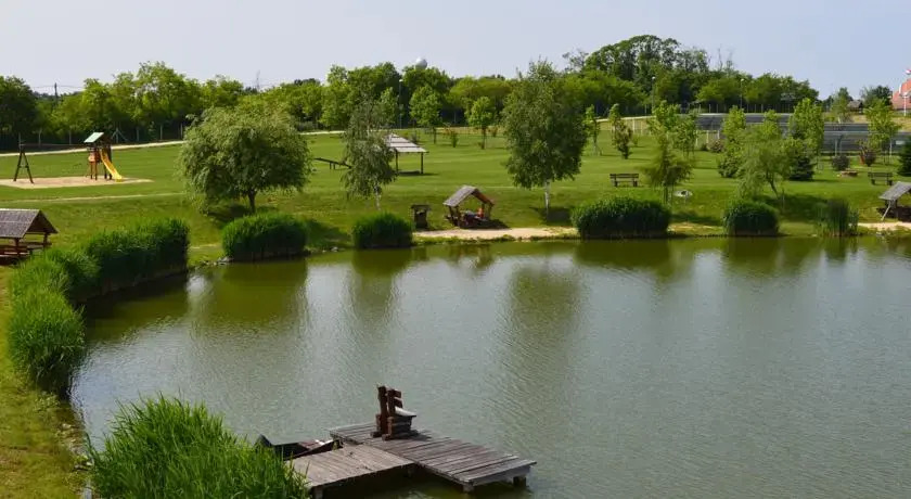 Joó-tó Rönk-vendégház - фото 6