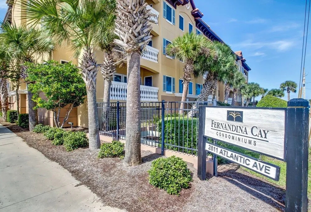Deluxe Condo at the heart of Main Beach by RedAwning