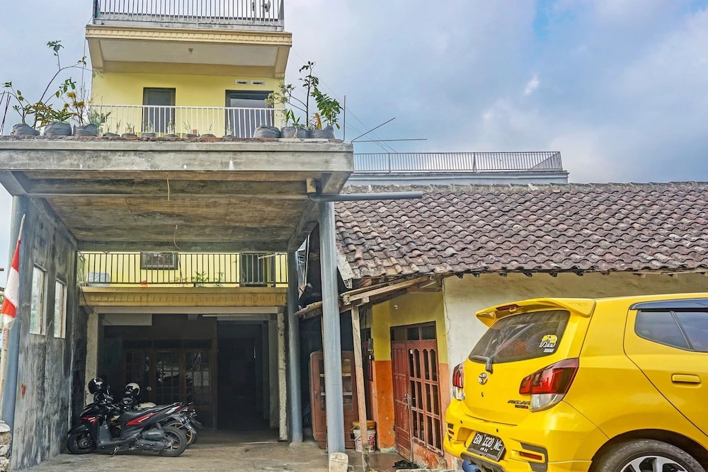 OYO 91588 Ananda Guest House Batu