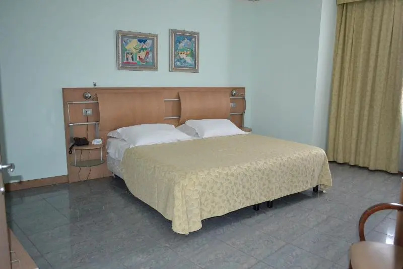 Marina Palace Hotel & Congress Hall - Chambres
