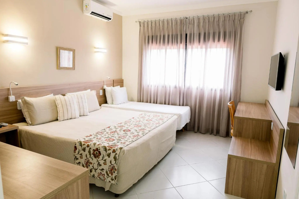 Modena Hotel — 4