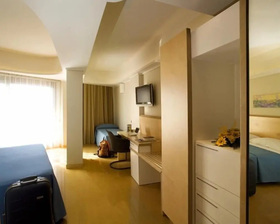 Deluxe Triple room with sea view