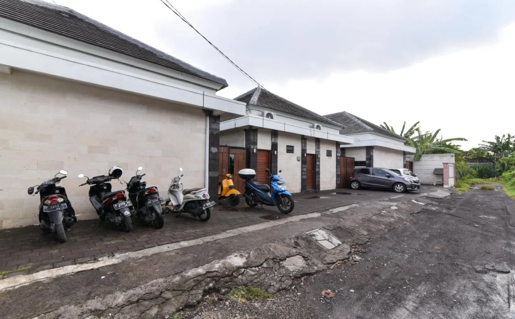 RedDoorz Near Duta Plaza Mall Denpasar