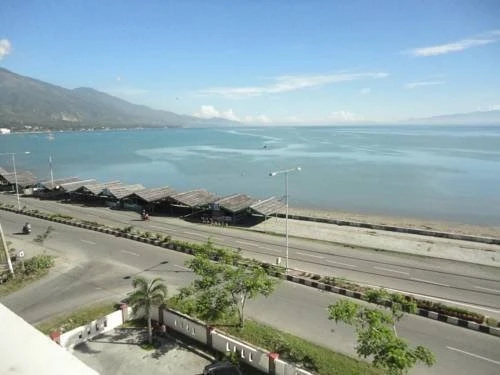 Beach & Waterfront