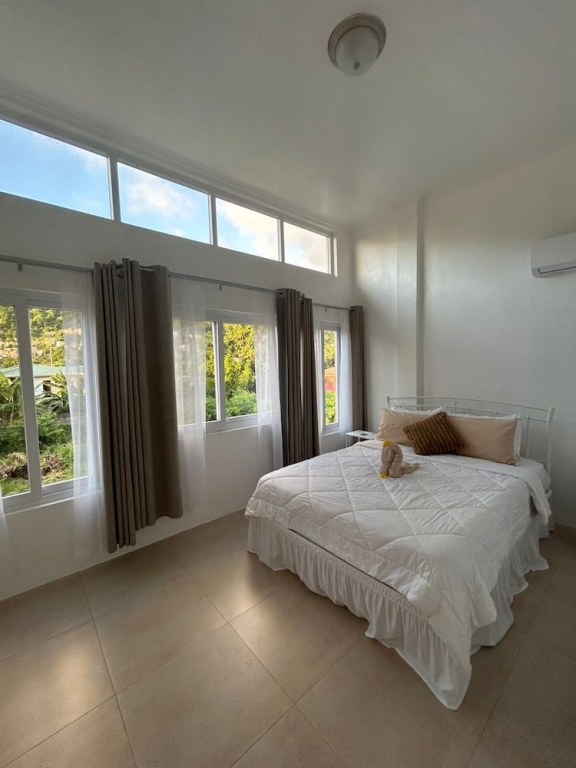 2 Bedrooms Apartment with mountain view
