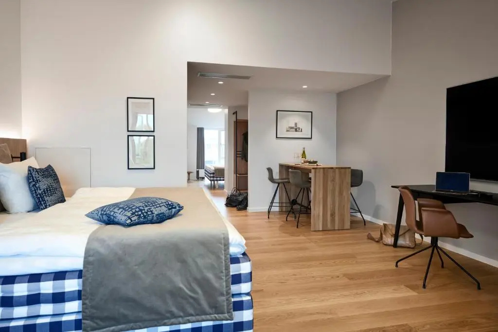Deluxe Suite