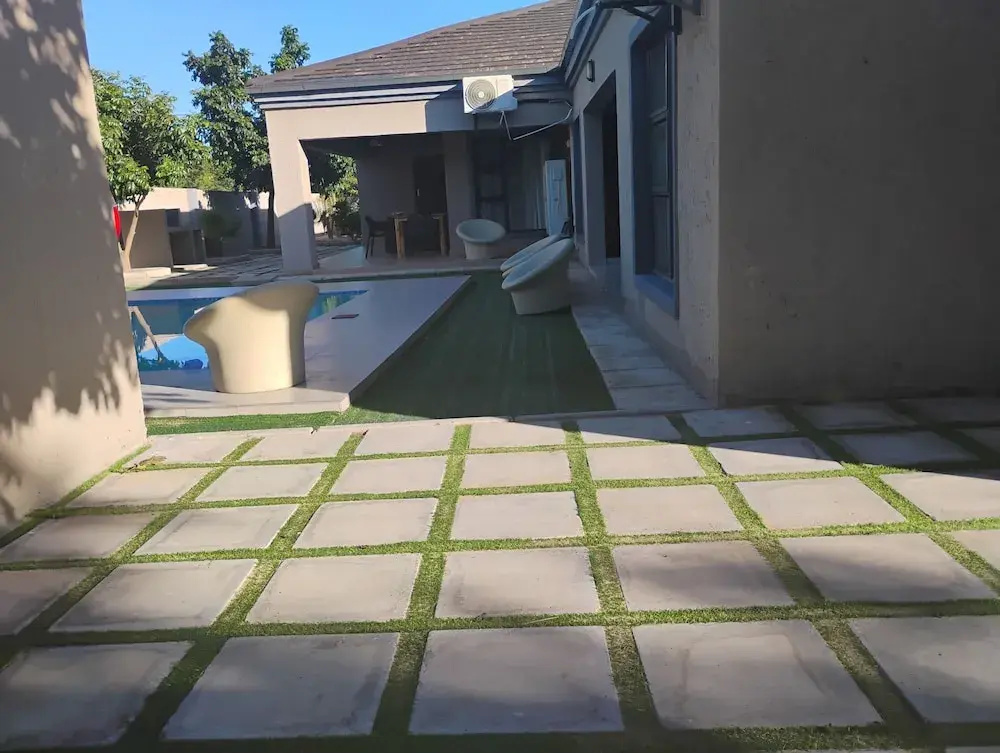 Petalite Villa Maun
