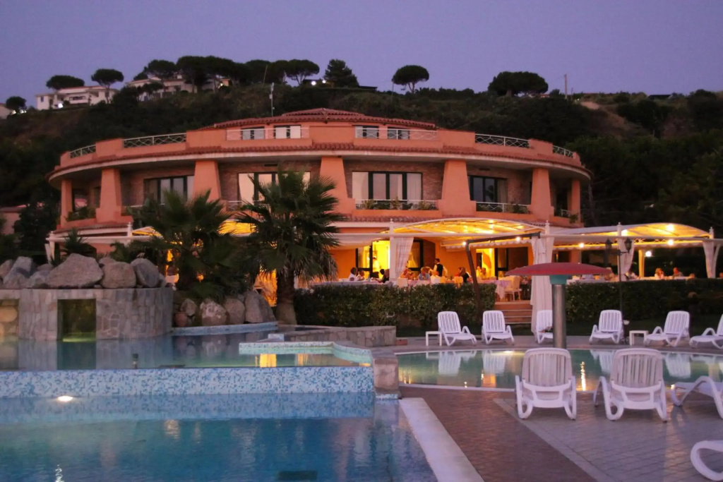 Hotel photo 12
