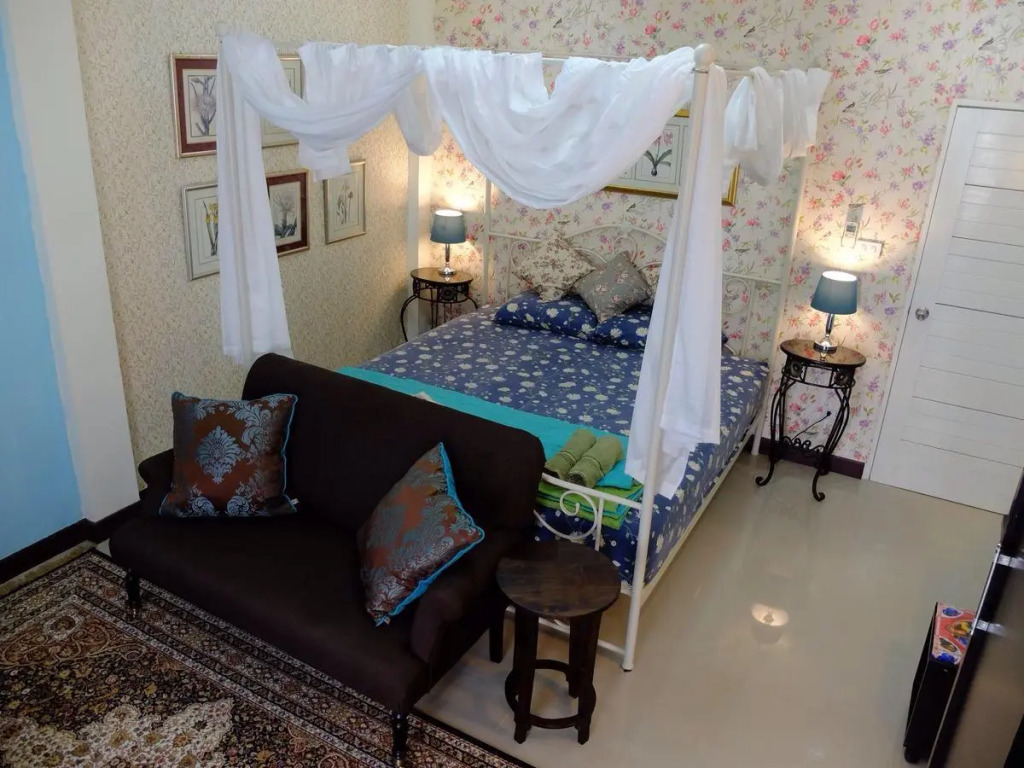 Deluxe Double Studio with balcony and with view full double bed