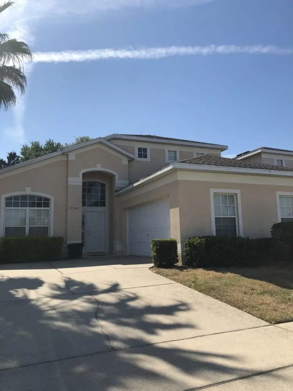 5BR Hampton Lakes Pool Home 700 by OVRH