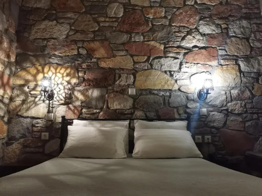 Standard Double room with balcony (full double bed)