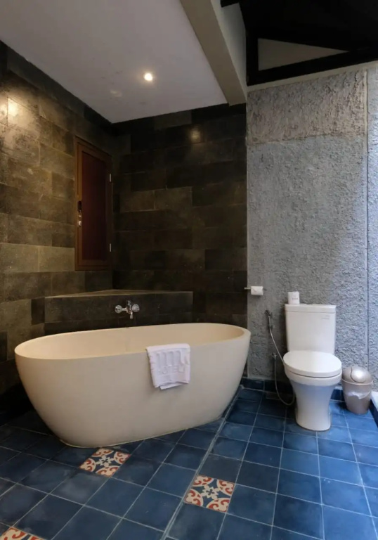 Double Suite full double bed