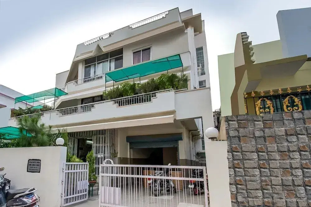 Grand Imperia Inn by OYO Rooms