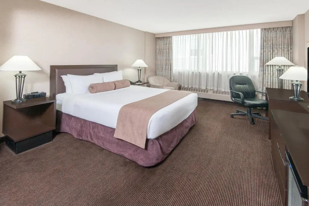 Standard Double room with balcony (full double bed)