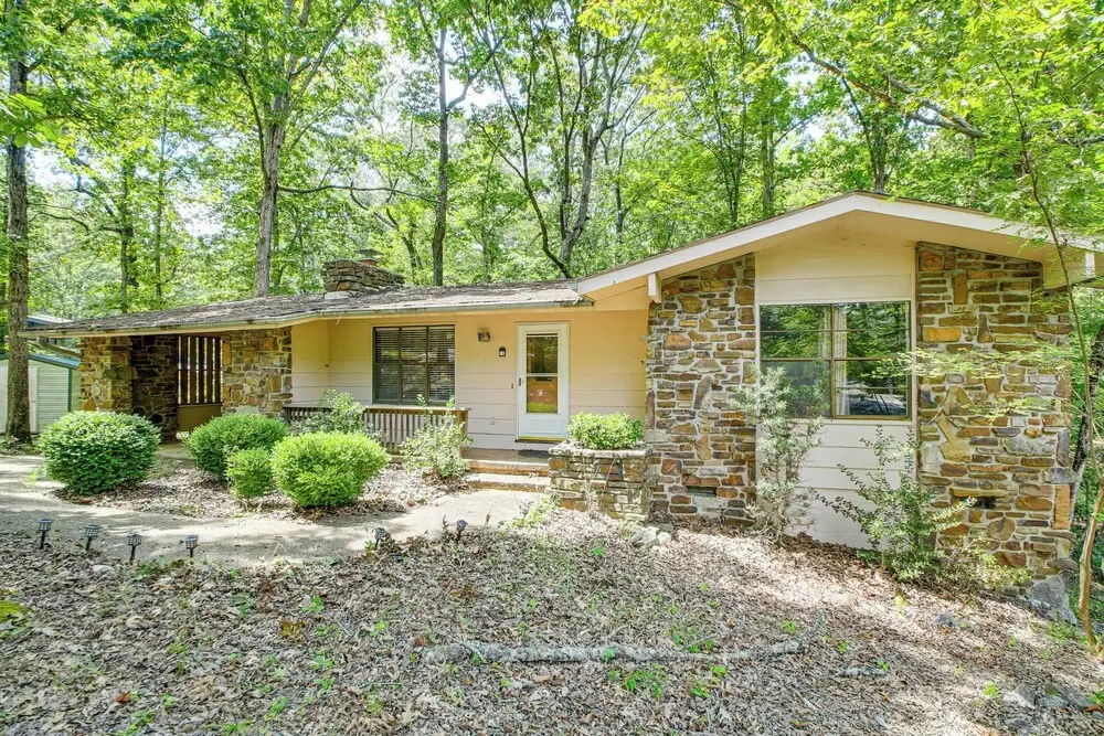 1/2 Mi to Desoto Lake: Hot Springs Village Home