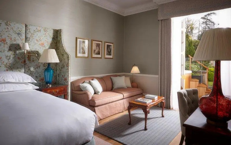 Standard Double room with balcony (full double bed)