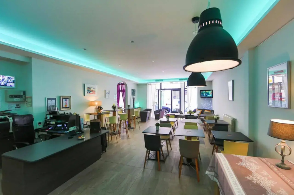 Hotel photo 12
