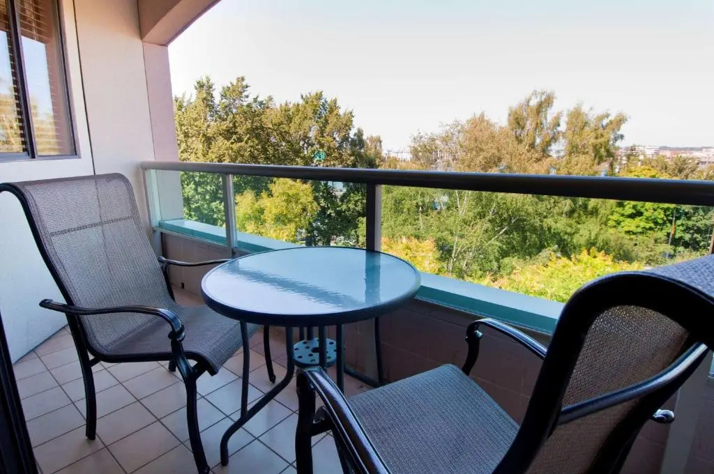 Standard room with balcony and with park view