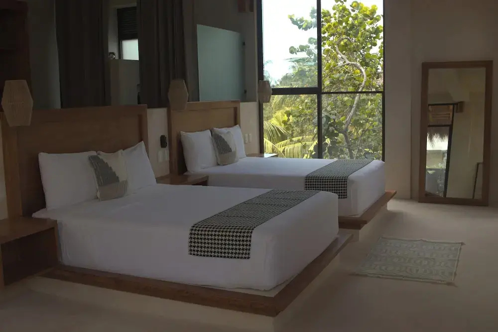 Deluxe Double room with balcony (full double bed)