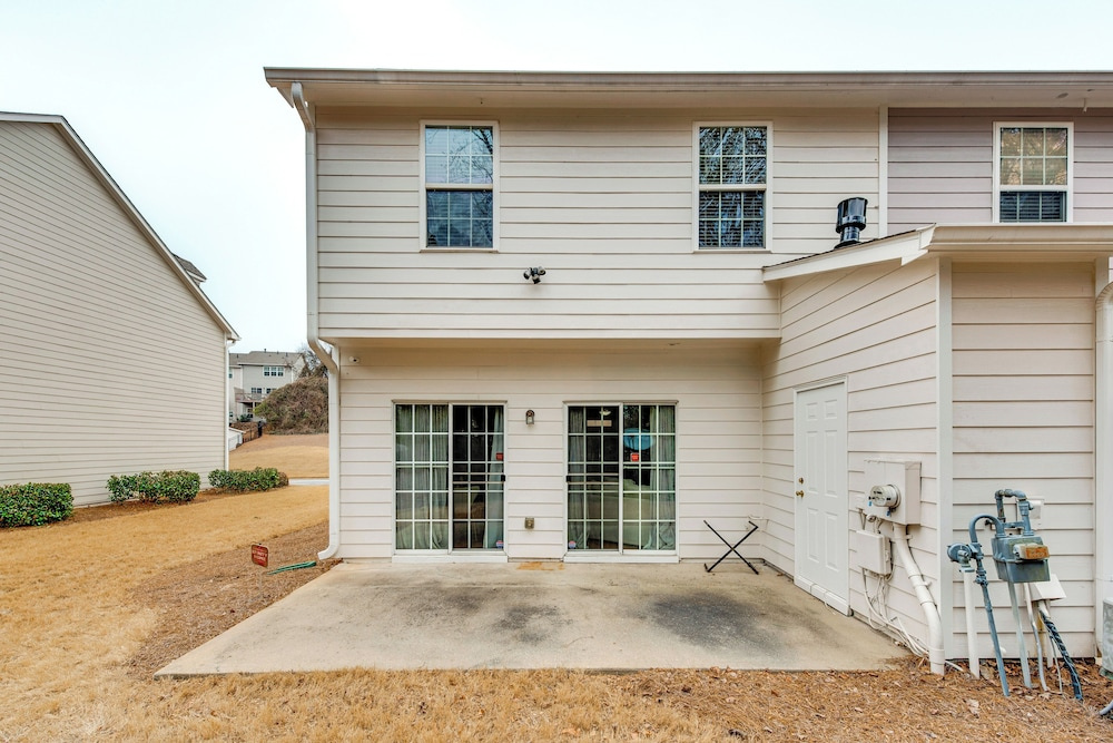 Community Pool! East ATL Base Near Mercedes-benz