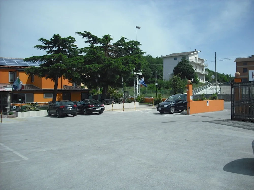 Cascina Garden Hotel