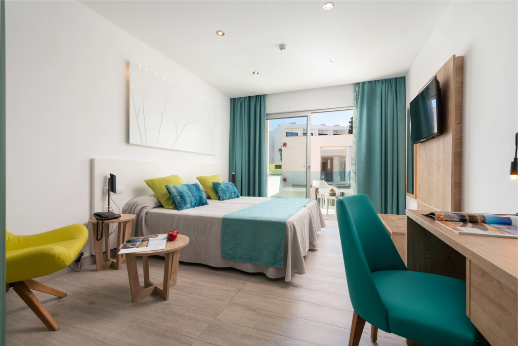 Hotel Moré — 2