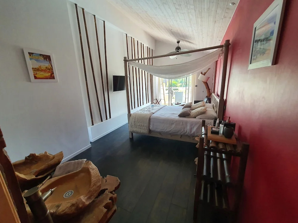 Suite with view