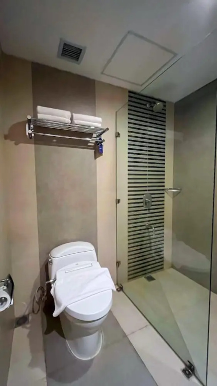 Avenzel Hotel & Convention Cibubur — 1
