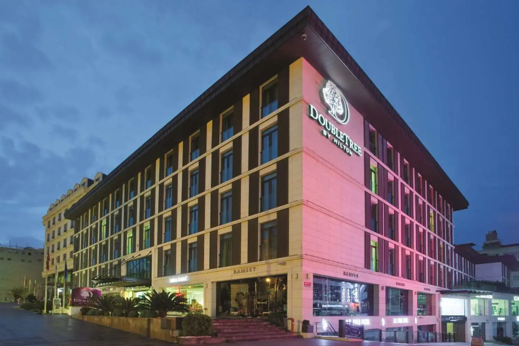 Отель Doubletree By Hilton Istanbul Old Town