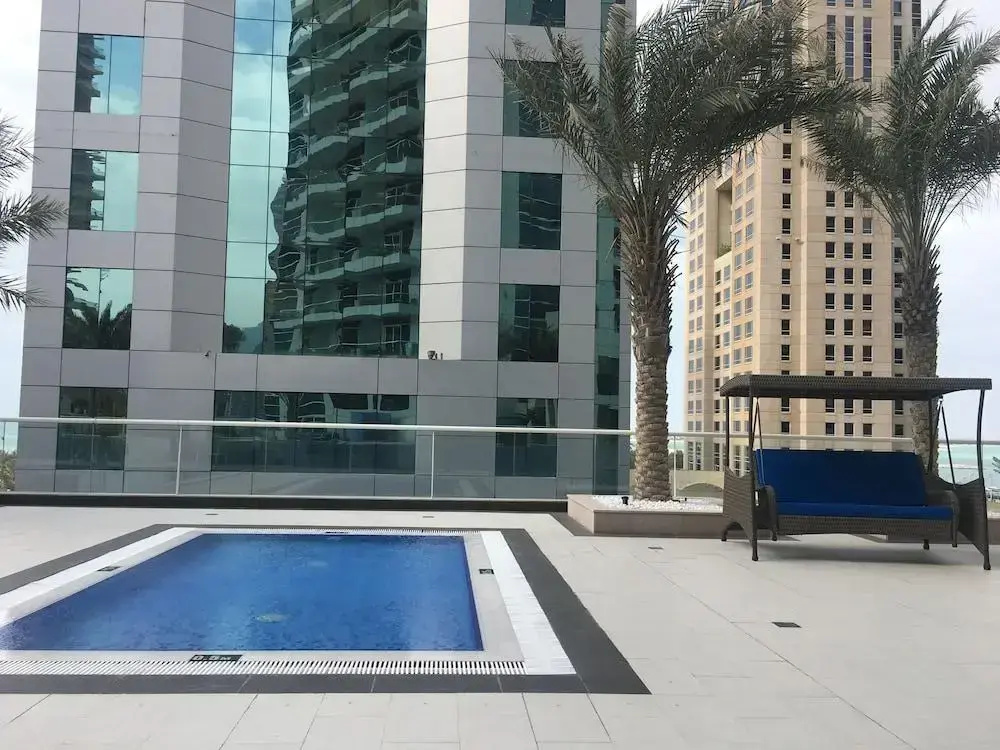 B027 - Spacious 1BR in Botanica Tower