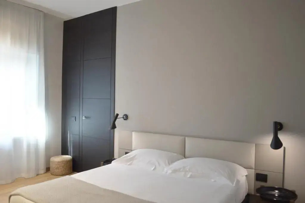 Classic Double room (full double bed)