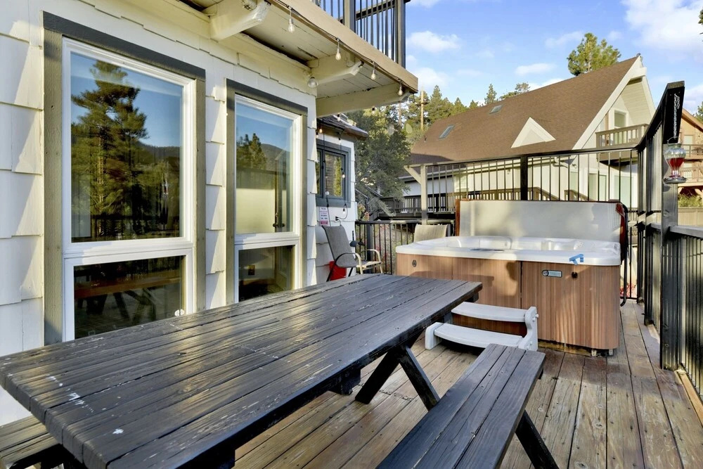 2212-canyon Crest Castle 4 Bedroom Home by Redawning
