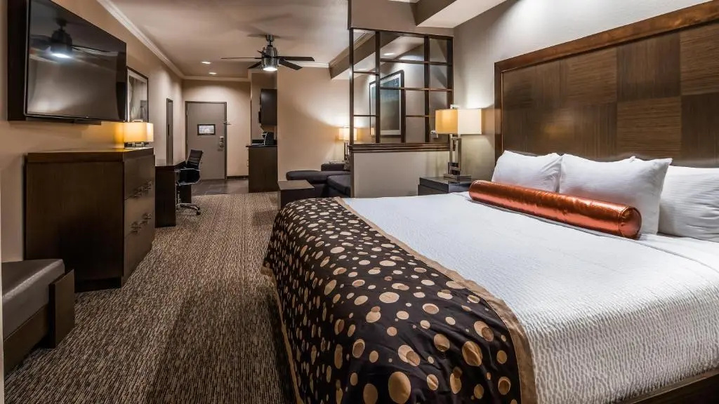Best Western Premier Crown Chase Inn & Suites - Chambres