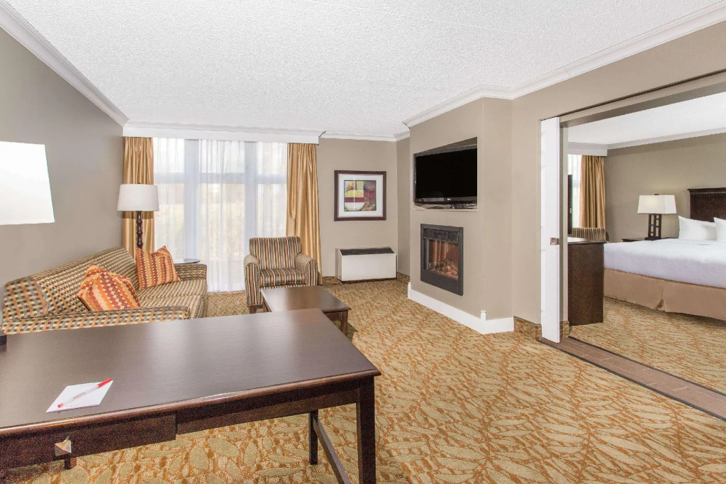 1 Bedroom Double Suite (full double bed)