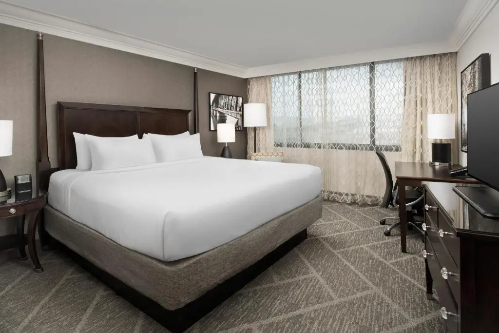 Crowne Plaza Portland Downtown Convention Center by IHG - Chambres